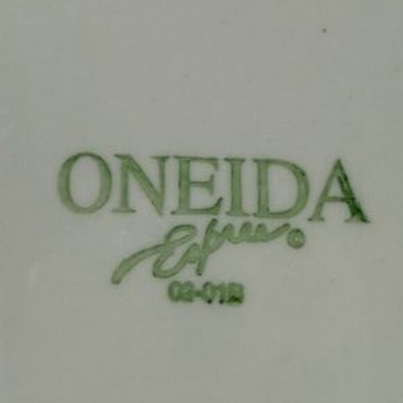 Vintage Set of 3 Oneida Espree Cream White China 8 3/8" Plates - Picture 11 of 11